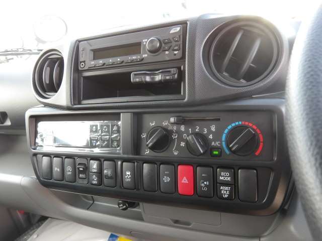 Hino Dutro 12