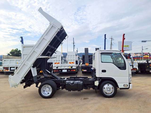 Isuzu Elf 11