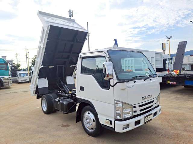 Isuzu Elf 10