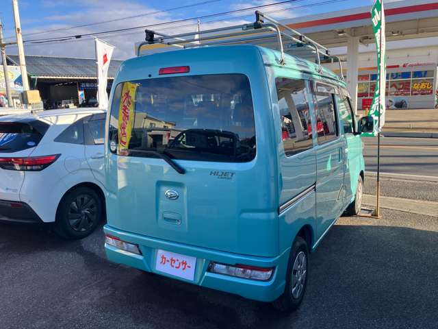 Daihatsu Hijet Cargo 5