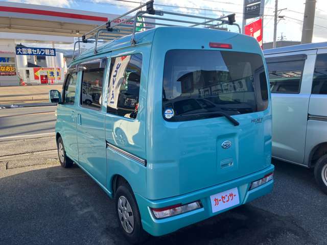 Daihatsu Hijet Cargo 7