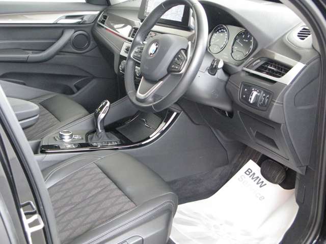 BMW X1 8