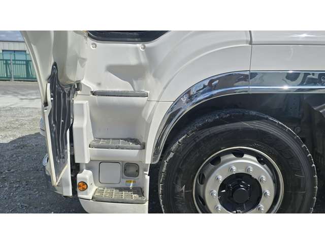 Hino Profia 11