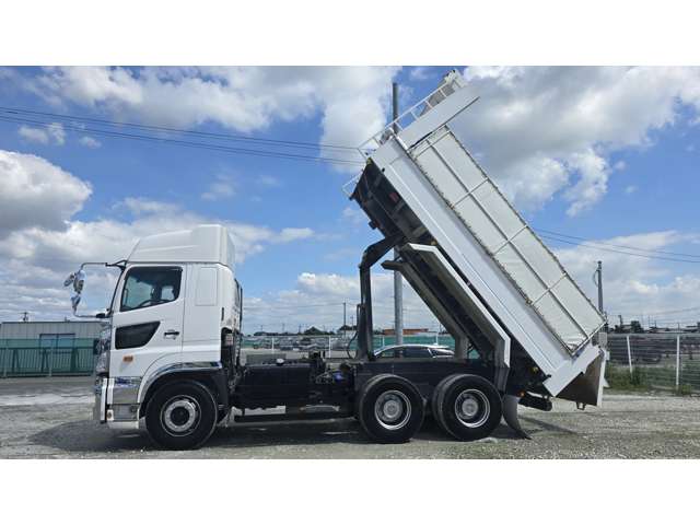 Hino Profia 7