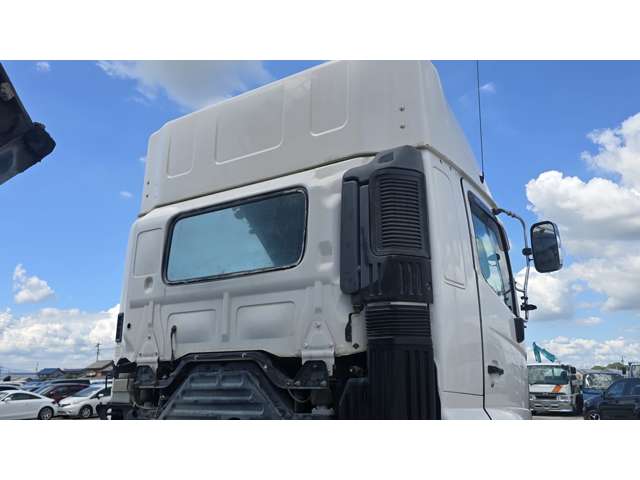 Hino Profia 9