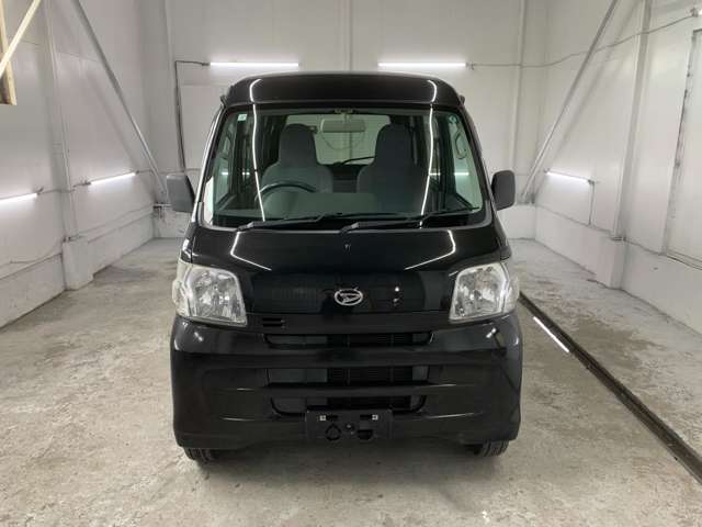 Daihatsu Hijet Cargo 6
