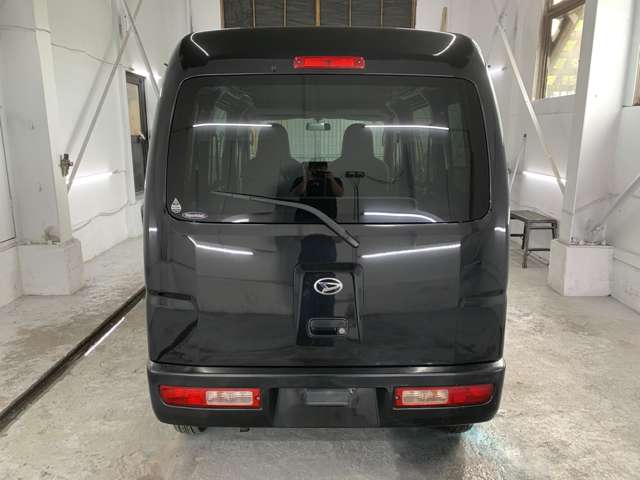 Daihatsu Hijet Cargo 9