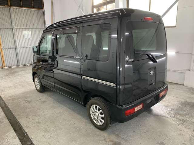 Daihatsu Hijet Cargo 10