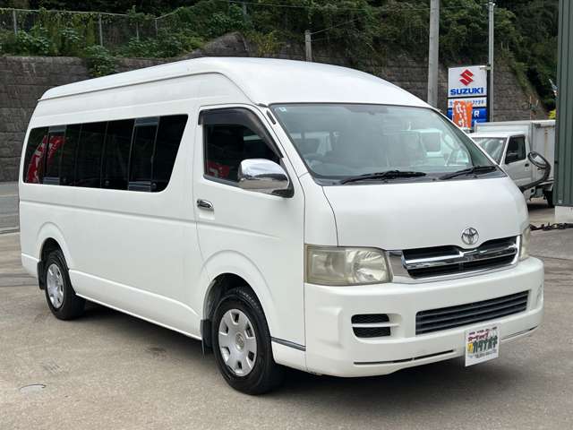 Toyota Hiace 6