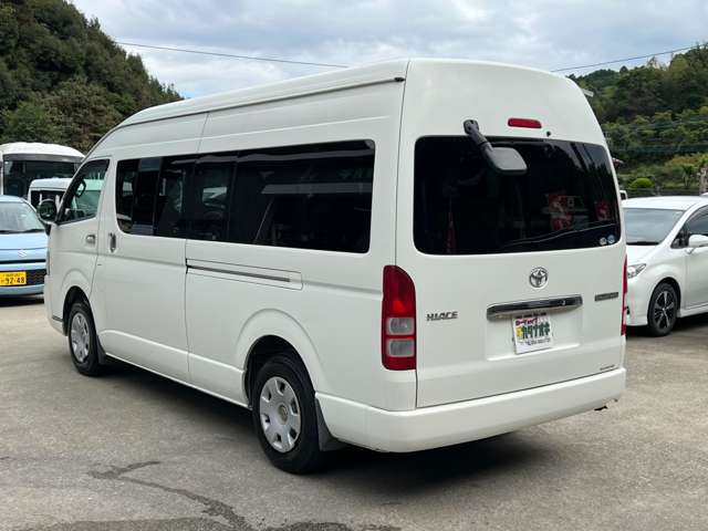 Toyota Hiace 10