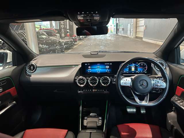 Mercedes-Benz GLA-Class 5