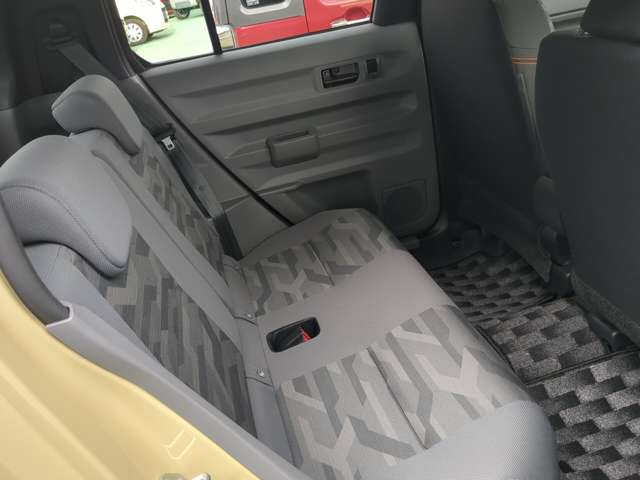 Daihatsu Taft 5