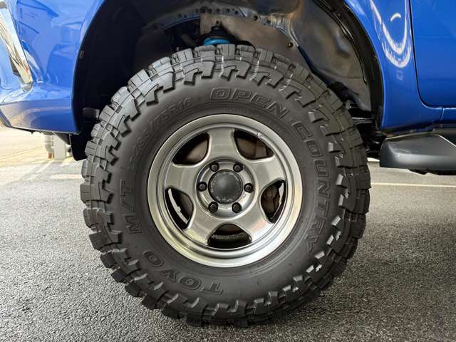 Toyota Hilux 8