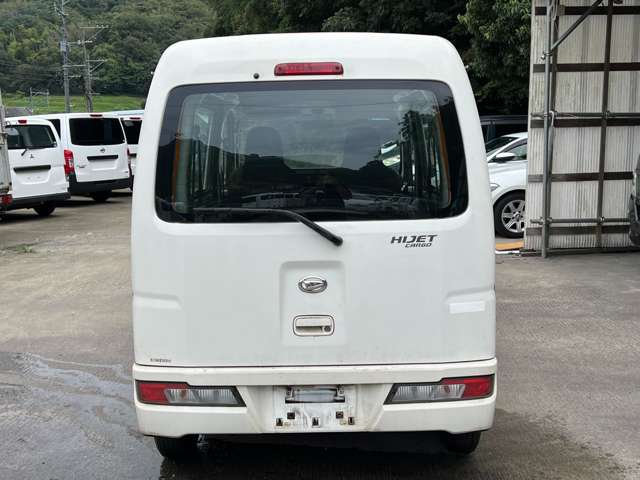 Daihatsu Hijet Cargo 2