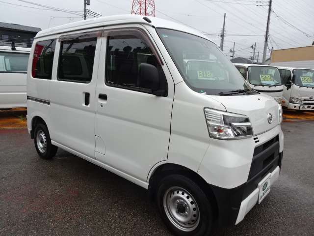 Daihatsu Hijet Cargo 9