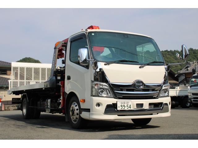 Hino Dutro 4