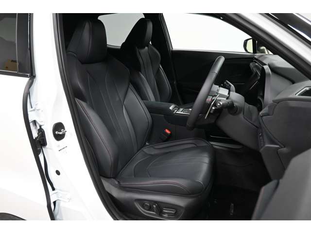 Lexus LBX 11