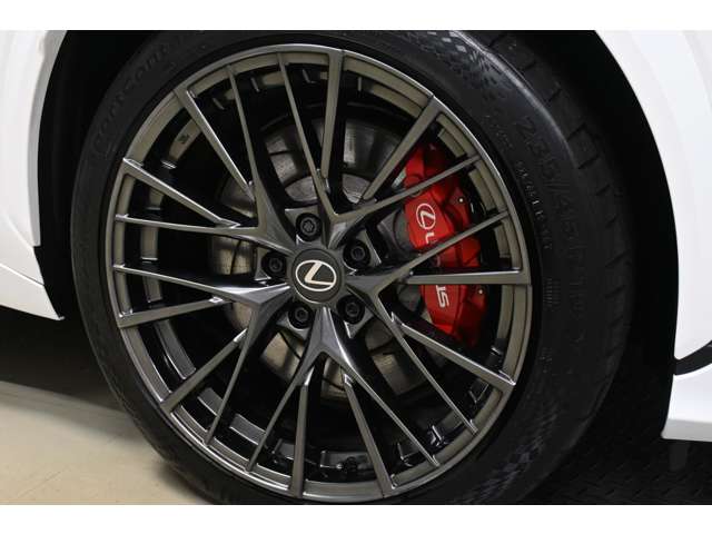 Lexus LBX 7