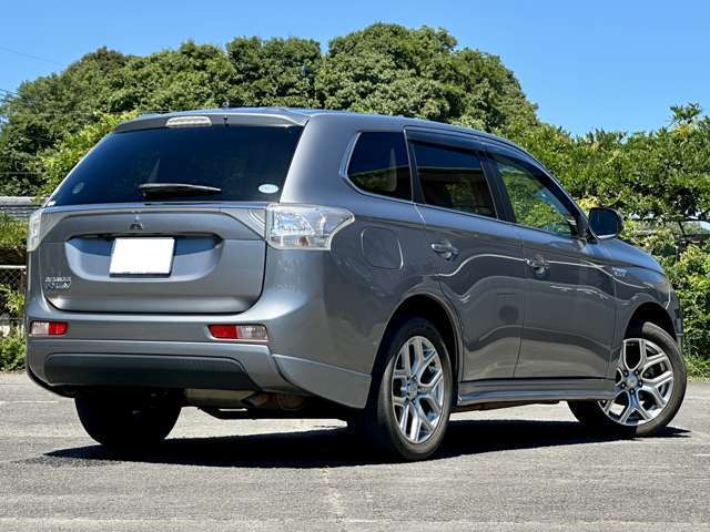 Mitsubishi Outlander PHEV 2