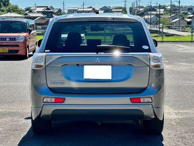 Mitsubishi Outlander PHEV 6