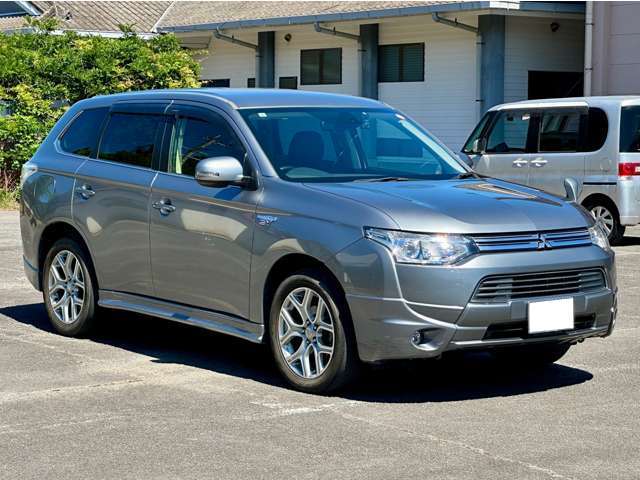 Mitsubishi Outlander PHEV 9