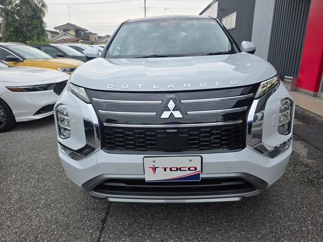 Mitsubishi Outlander 2