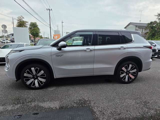 Mitsubishi Outlander 4