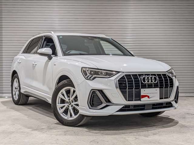 Audi Q3 8