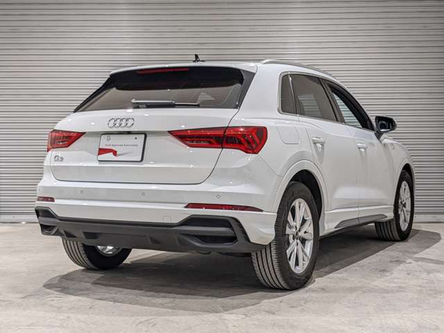 Audi Q3 10