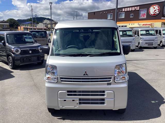Mitsubishi Minicab Van 2