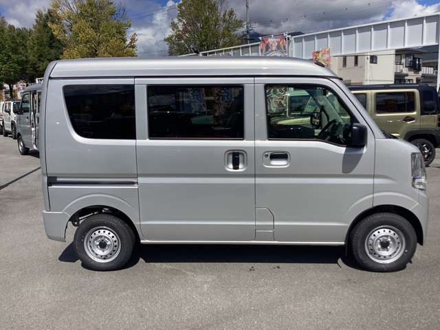 Mitsubishi Minicab Van 6