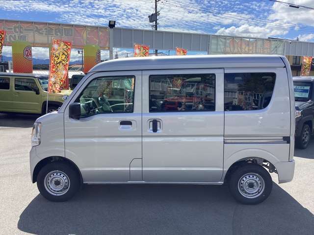 Mitsubishi Minicab Van 10
