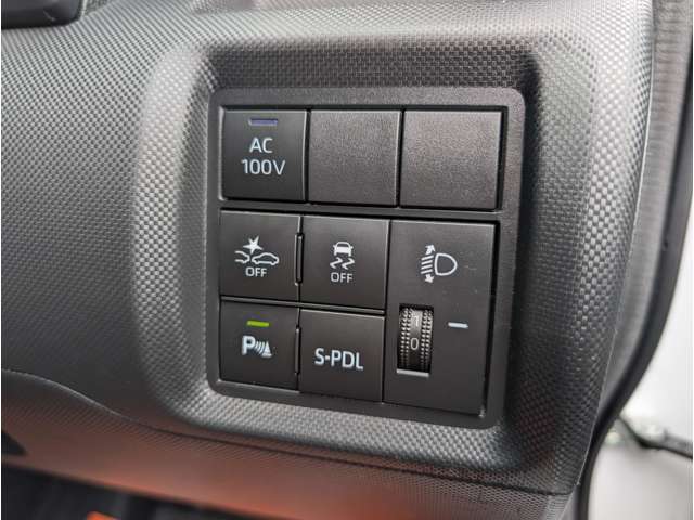Toyota Raize 4