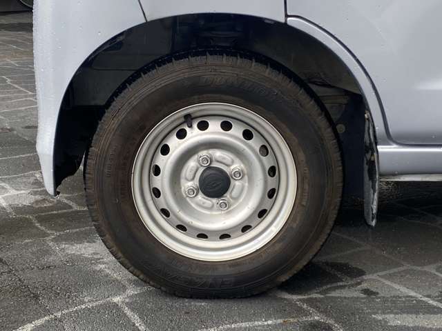 Daihatsu Hijet Deck Van 11