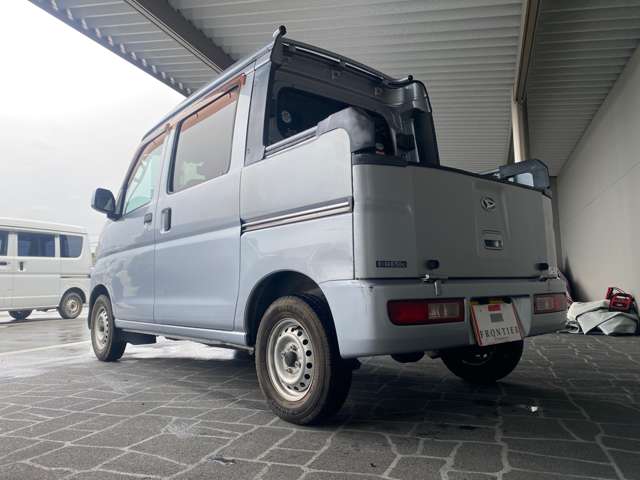 Daihatsu Hijet Deck Van 7