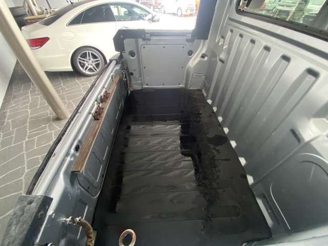 Daihatsu Hijet Deck Van 10