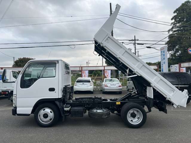Isuzu Elf 12