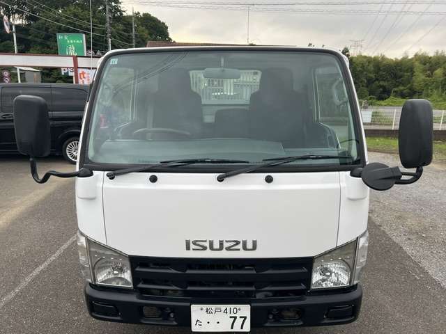 Isuzu Elf 4