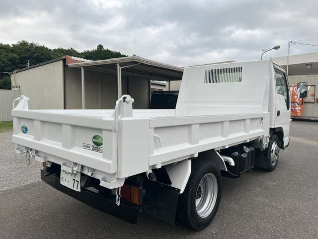 Isuzu Elf 8
