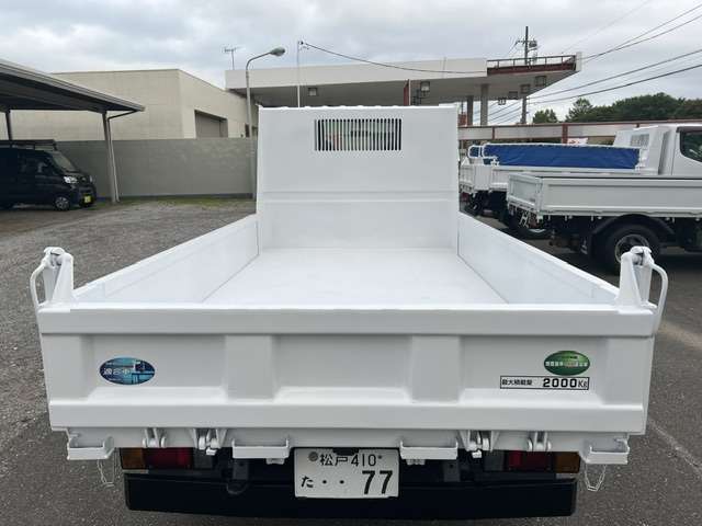 Isuzu Elf 10