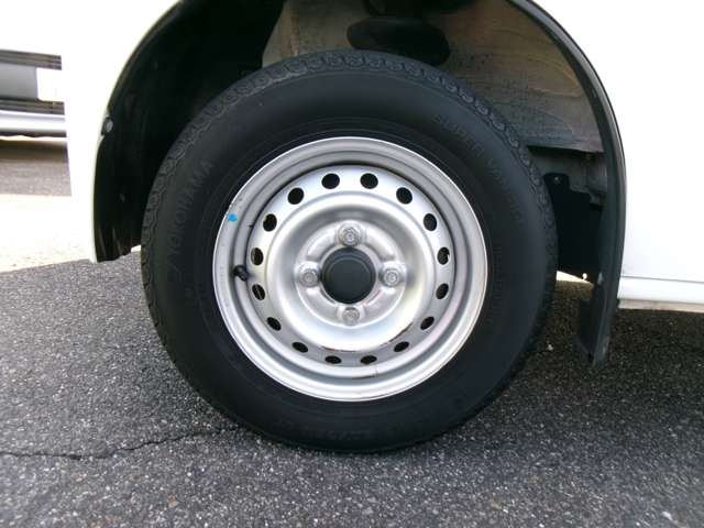 Nissan NV100 Clipper 12