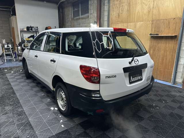 Mazda Familia Van 3