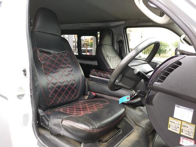 Toyota Regius Ace 10