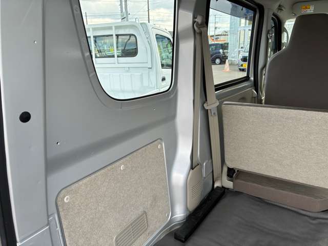 Suzuki Every 8