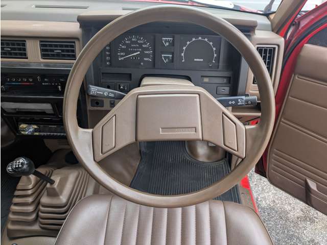 Nissan Datsun 12