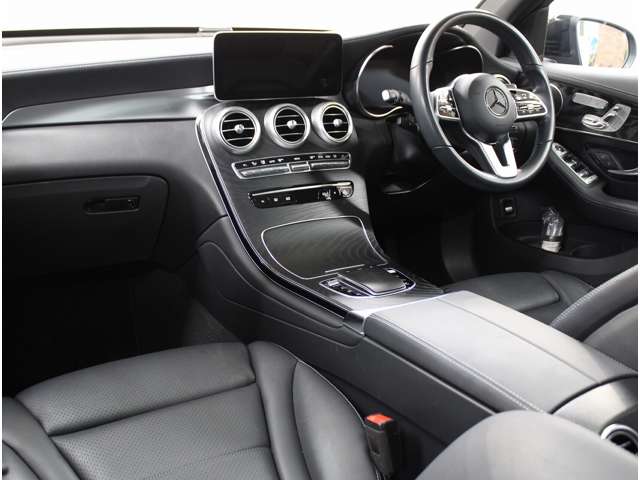 Mercedes-Benz GLC 8