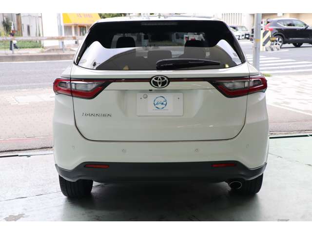 Toyota Harrier 4