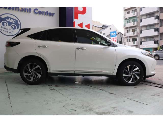 Toyota Harrier 6