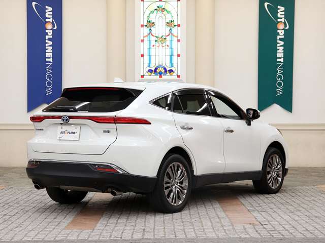 Toyota Harrier 4