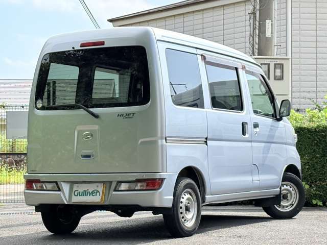 Daihatsu Hijet Cargo 7